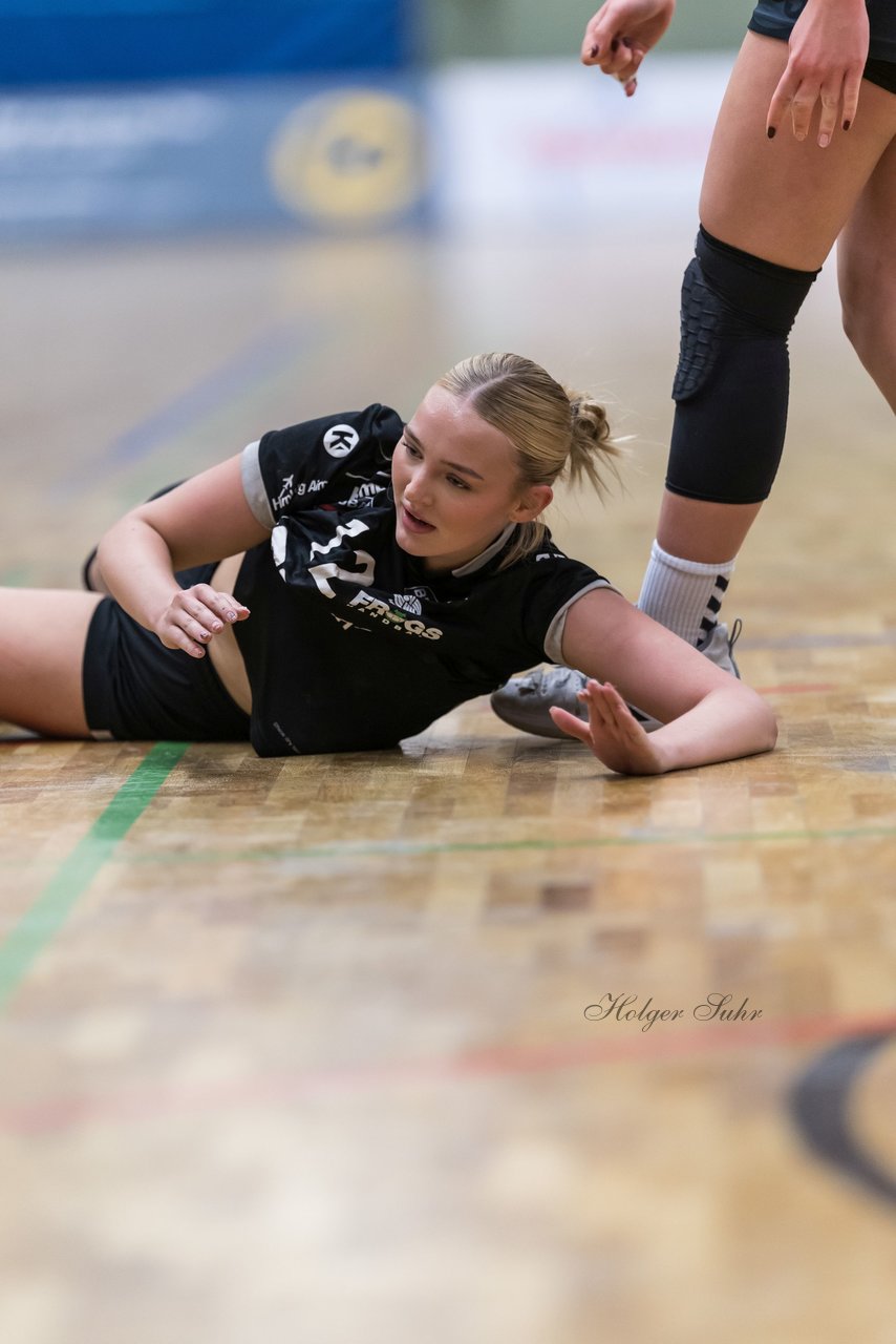 Bild 125 - wBJ SV Henstedt Ulzburg - TuRa Meldorf : Ergebnis: 22:38